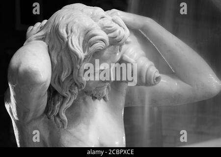 Es kann bis zu 3 Tage dauern, bis Ihre genehmigte Inhalte an anderer Stelle auf der Seite sichtbar werden. Stockfoto