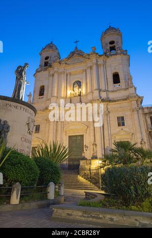 Catania - der Hl. Franziskus von Assisi (Chiesa di San Francesco d'Assisi all'Immacolata) Kirche in der Abenddämmerung. Stockfoto