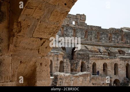 El Djem Tunesien, Blick über das Innere der Ruinen des Amphitheaters Stockfoto