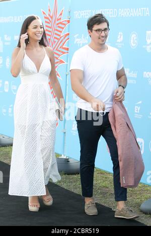 Monika Radulovic und Alesandro Ljubicic besuchen das Tropfest im Parramatta Park Stockfoto