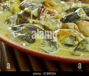 Pilzperatal, Omas Pilz Dry Curry, indische Art Rührpilze gebraten Stockfoto