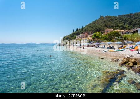 Kaminaki Strand an der Nordostküste von Korfu, Ionische Inseln, Griechenland Stockfoto