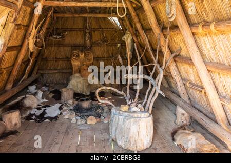 Prähistorische Pfahlbauten (Rekonstruktion), Molina di Ledro (UNESCO-Welterbeliste, 2011), Trentino-Südtirol, Italien. Stockfoto