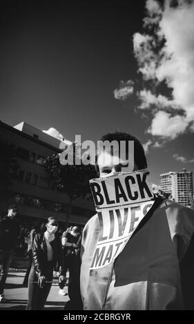 Eindhoven, Niederlande, 6/6/2020, Black Lives Matter Gesichtsmaske. Stockfoto