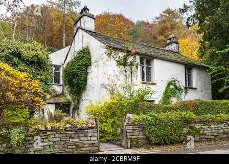 Dove Cottage in Grasmere im englischen Lake District. Einst Heimat des Dichters William Wordsworth und seiner Frau Mary.. Stockfoto