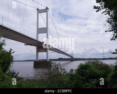 Old Severn Road Bridge Chepstow Monmouthshire South Wales Großbritannien eröffnet 1966 führt die Autobahn M48 über den Severn von Chepstow nach Aust Gloucestershire Stockfoto