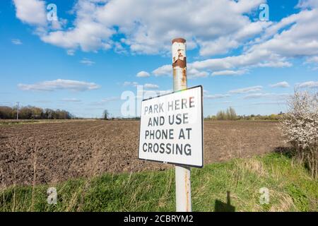 Eisenbahnunterweisungszeichen für Fahrer großer Fahrzeuge Stockfoto