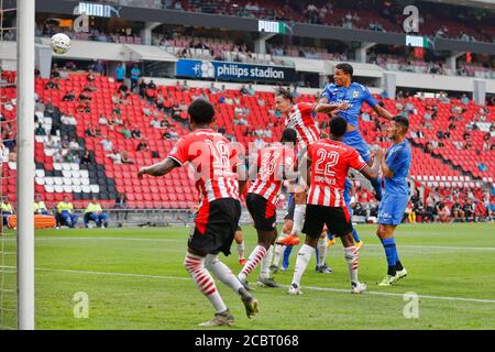 Eindhoven, Niederlande. August 2020. EINDHOVEN, 15-08-2020 Philips Stadium, freundliches Vorsaison Spiel vor der niederländischen Fußballsaison 2020/2021 zwischen PSV und Vitesse. Danilho Doekhi Scores 0-1 Credit: Pro Shots/Alamy Live News Stockfoto