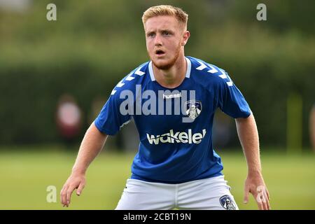 OLDHAM, ENGLAND - 15. AUGUST Oldham Athletic's Davis Keillor Dunn in Aktion während des Pre-Season Freundschaftsspiel zwischen Oldham Athletic und Accrington Stanley in Chapel Road, Oldham am Samstag, 15. August 2020. (Kredit: Eddie Garvey, Mi News) Kredit: MI Nachrichten & Sport /Alamy Live Nachrichten Stockfoto