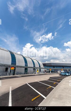 Ferenc Liszt International Airport in Budapest, Ungarn an einem Sommertag. Stockfoto