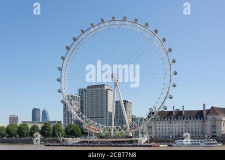 Das London Eye (Millennium Wheel) über die Themse, South Bank, City of Westminster, Greater London, England, Großbritannien Stockfoto