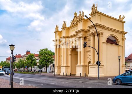 Das Brandenburger Tor auf dem Luisenplatz in Potsdam Stockfoto