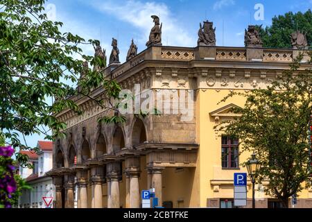 Schöne Fassaden von alten Gebäuden in der Altstadt von Potsdam, Deutschland Stockfoto