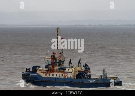 Schlepper geht nach Manon, um sie nach Portbury zu bringen Docks Stockfoto