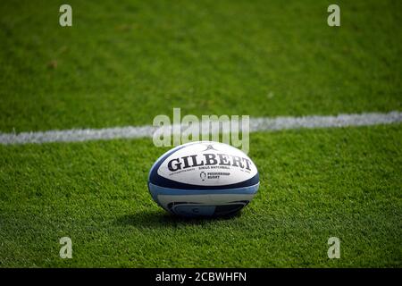 Allgemeine Ansicht des offiziellen Spielballs vor dem Spiel der Gallagher Premiership in Franklin's Gardens, Northampton. Stockfoto