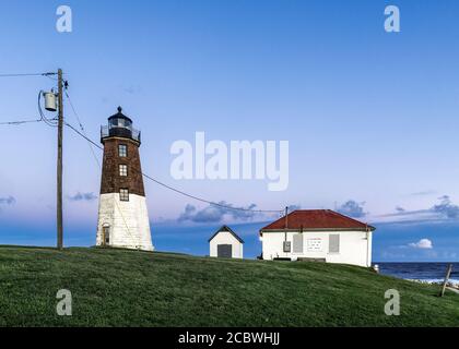 Judith Point Lighthouse und Coast Guard Station, Narragansett, Rhode Island, USA. Stockfoto