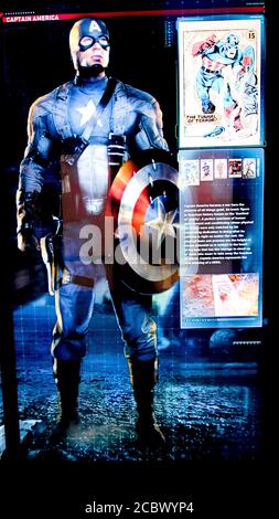 Captain America's Kostüm, im Avengers Experience im Treasure Island Hotel und Casino auf dem Las Vegas Strip. Stockfoto