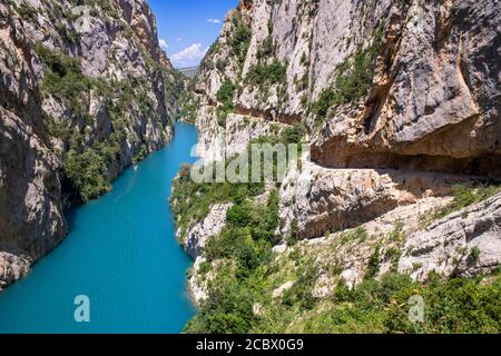 Congost de Mont-Rebei in den Vorpyrenäen von Lleida, Katalonien. Serra del Montsec, La Noguera, Lleida, Spanien die Montrebei-Schlucht (auf Katalanisch Congost Stockfoto