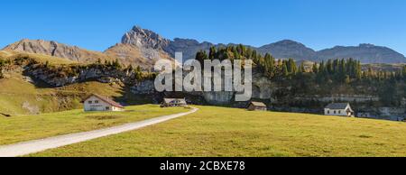 Älggi-Alp in der Gemeinde Sachseln, Obwalden in den Schweizer Alpen. Das geographische Zentrum der Schweiz. Tourismus. Touristenattraktion. Panorama. Stockfoto