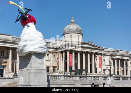 Die Nationalgalerie und die vierte Plynth, Trafalgar Square, City of Westminster, Greater London, England, Vereinigtes Königreich Stockfoto