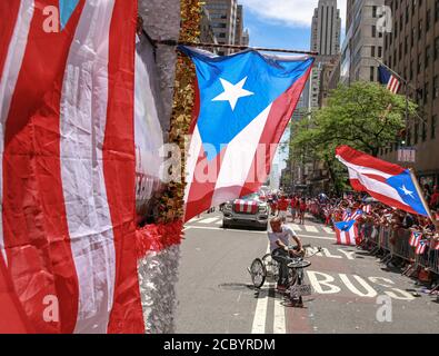 New York Städte jährliche Puerto Rican Day Parade auf 5th ave. Manhattan. Stockfoto