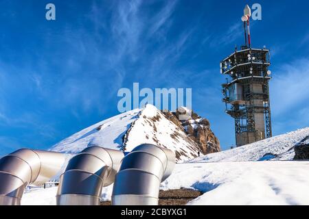 Station auf dem Titlis Schweiz an einem klaren Tag mit schöner Aussicht. Stockfoto