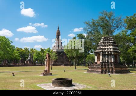 Sukhothai, Thailand - Wat Traphang Ngoen in Sukhothai Historical Park, Sukhothai, Thailand. Es ist Teil des Weltkulturerbes. Stockfoto