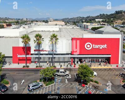 Zielgruppe: Einzelhandelsgeschäft. Target verkauft Haushaltswaren, Bekleidung und Elektronik. San Diego, Kalifornien, USA, 16. August 2020 Stockfoto