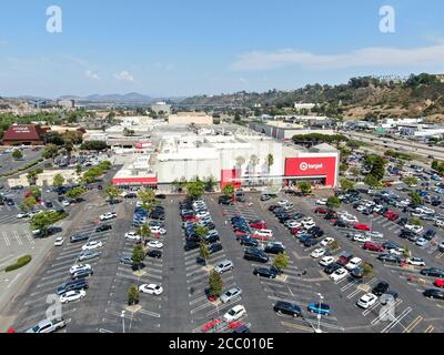 Zielgruppe: Einzelhandelsgeschäft. Target verkauft Haushaltswaren, Bekleidung und Elektronik. San Diego, Kalifornien, USA, 16. August 2020 Stockfoto