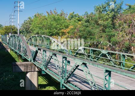 Pai Historical Bridge (Pai Memorial Bridge) in Pai, Mae Hong Son Provinz, Thailand. Die Gedenkbrücke wurde im Jahre 1942 während des Zweiten Weltkriegs gebaut Stockfoto