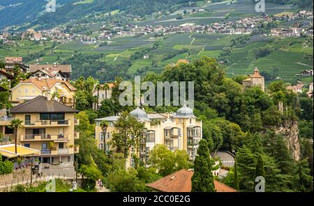 Meran (Meran) in Südtirol - Trentino-Südtirol - Norditalien. Draufsicht auf die Altstadt Stockfoto
