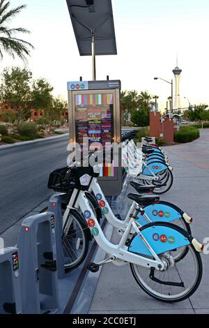 RTC Bike Share Station in Las Vegas.ein Programm, das bietet Eine bequeme und einfach zu bedienende Alternative zu Kurzreisen in Die Innenstadt ist Stockfoto