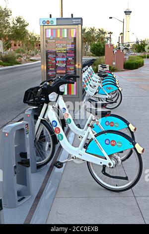 RTC Bike Share Station in Las Vegas.ein Programm, das bietet Eine bequeme und einfach zu bedienende Alternative zu Kurzreisen in Die Innenstadt ist Stockfoto