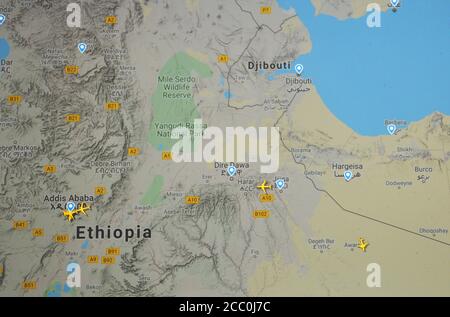 Flugverkehr über Addis Abeba, Äthiopien (15. august 2020, UTC 12.11) im Internet mit Flightradar 24-Standort während der Coronavirus-Pandemie Stockfoto