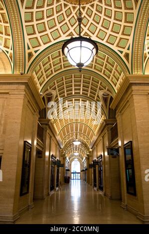 Indien-Gebäude, Arkade mit Geschäften, Wasser Street, Liverpool, UK Stockfoto