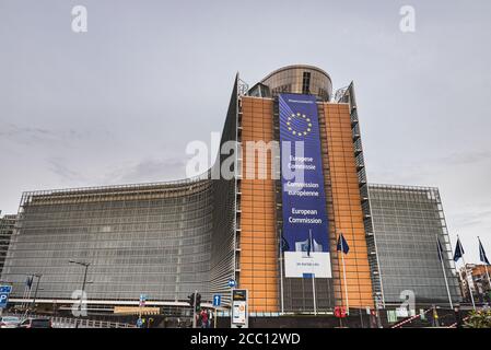 Das Gebäude Le Berlaymont beherbergt den von Robert Schuman vorgesehenen Hauptsitz der Europäischen Kommission. Europäischer Hauptsitz in Brüssel, Belgien Stockfoto