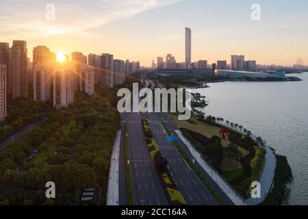 Sunrise mit CBD Gebäuden. Foto in Suzhou, China. Stockfoto
