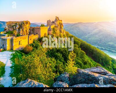 Aggstein Burg Ruinen von sunse Zeit. Wachau auf die Donau, Österreich. Stockfoto