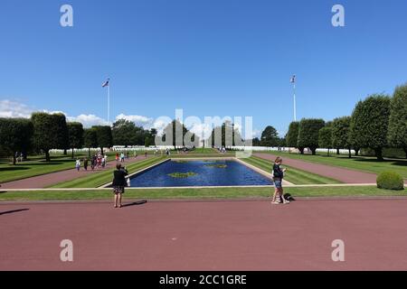 Normandie, Frankreich: August 2020: Der amerikanische Friedhof und das Denkmal der Normandie ist ein Friedhof und ein Denkmal für den Zweiten Weltkrieg in Colleville-sur-Mer, Normandie, Fr. Stockfoto