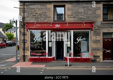 Joe's, The Chippy on the Corner in Kingussie, Cairngorms National Park, Schottland, Großbritannien. Stockfoto