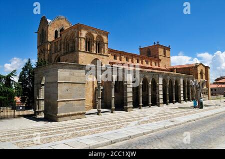 Europa, Spanien, Kastilien und Leon, Avila, Blick auf die romanische Basilika von San Vicente Stockfoto