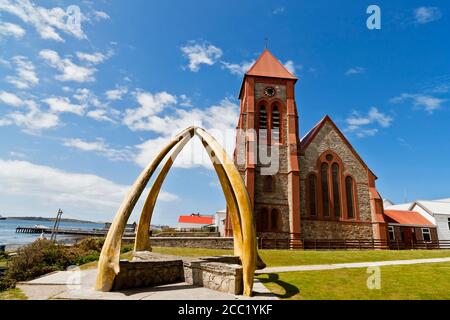 Südatlantik, Großbritannien, Britische Überseegebiete, Ostfalkland, Falklandinseln, Falklands, Port Stanley, Stanley, Blick auf den Whalebone-Bogen Stockfoto