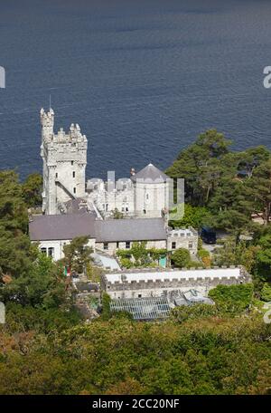 Überblick darüber Glenveagh Castle, County Donegal, Irland Stockfoto