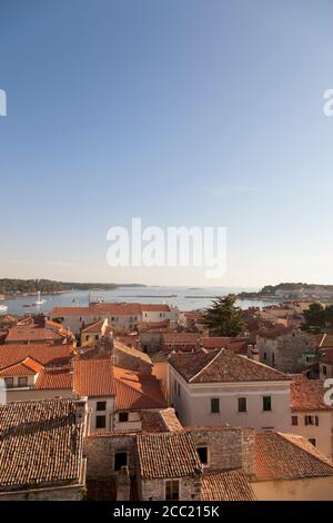 Kroatien, Blick vom Turm der Euphrasius Basilika auf der Altstadt von Porec Stockfoto