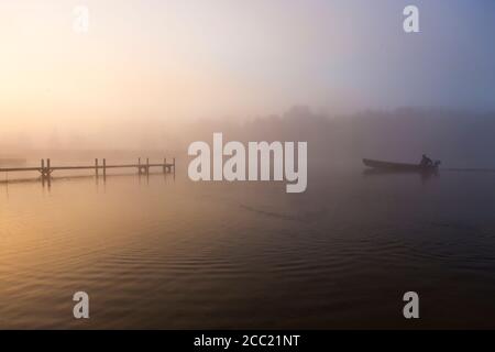 Deutschland, Bayern, Blick von Nebel am Staffelsee Stockfoto