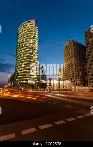 Deutschland, Berlin, Blick auf den Potsdamer Platz bei Nacht Stockfoto