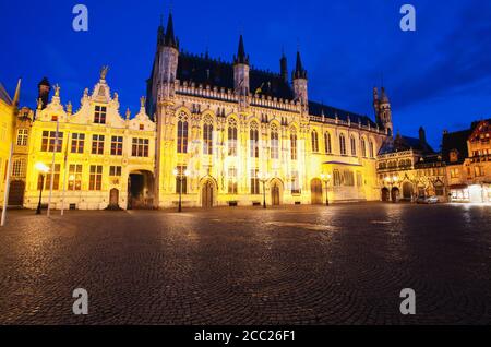 Belgien, Brügge, Ansicht des Rathauses am Burgplatz Stockfoto