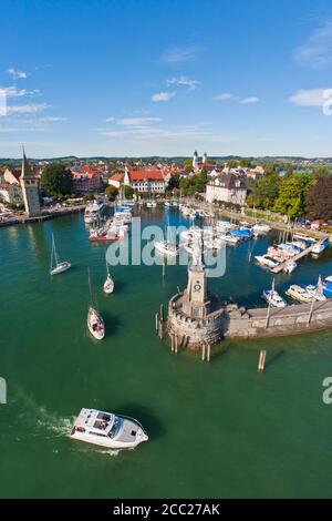 Deutschland, Bayern, Lindau, Blick auf den Hafen mit Booten Stockfoto