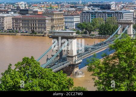 Ungarn, Budapest, Blick auf Szechenyi Kettenbrücke Stockfoto