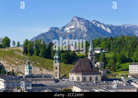 Österreich, Salzburg, Blick auf St. Peter Abbey und Franziskanerkirche Stockfoto